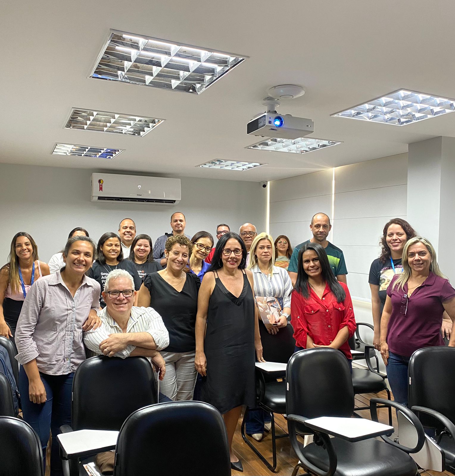 Café com dicas tributárias de hoje foi sobre as novas regras do pis e COFINS